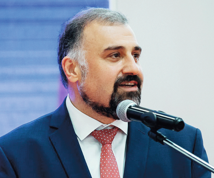 Андрей Мартиросов